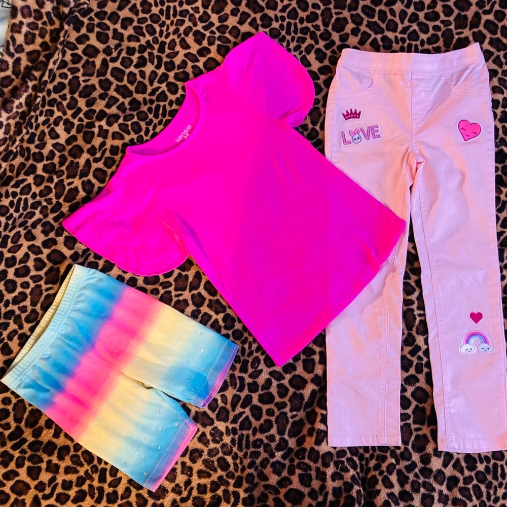 Girl’s size 6, 365 Kids 3 piece Outfit